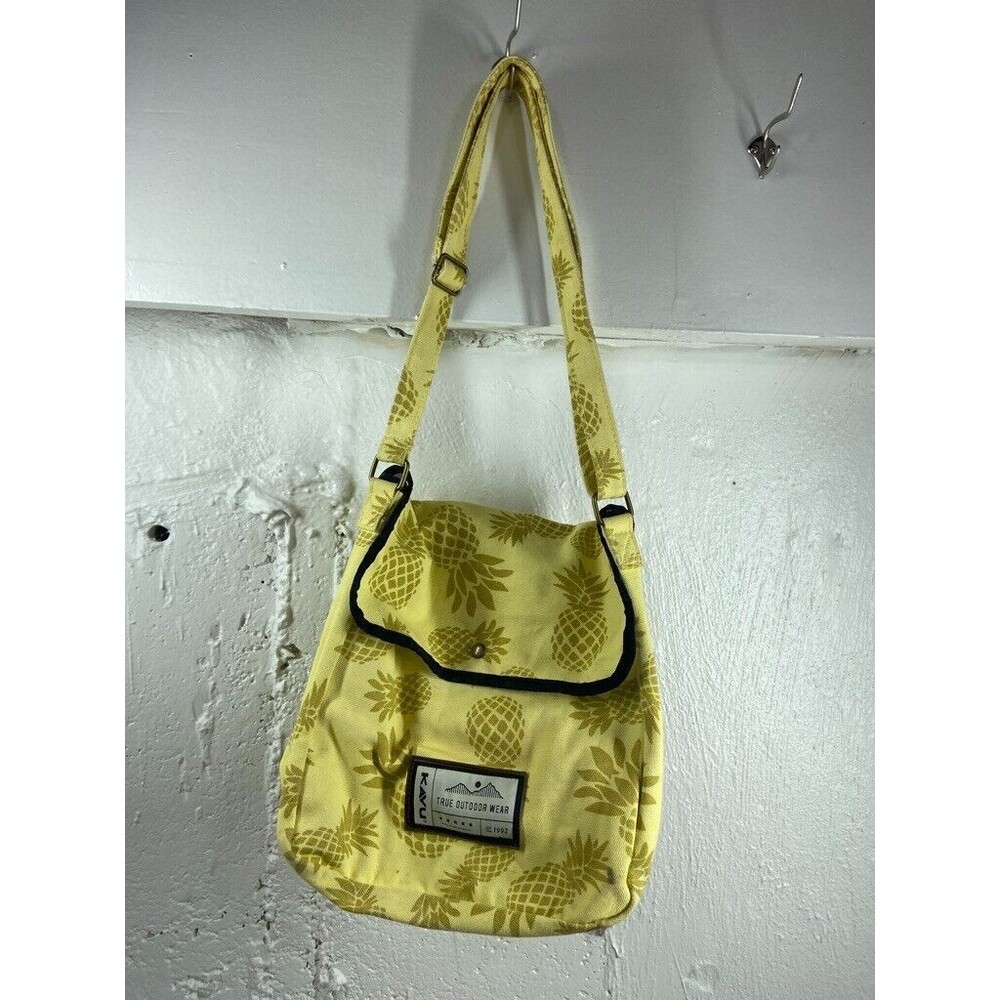 KAVU CROSSBODY BAG YELLOW PINEAPPLE FOLD OVER FLAP 12 X 10